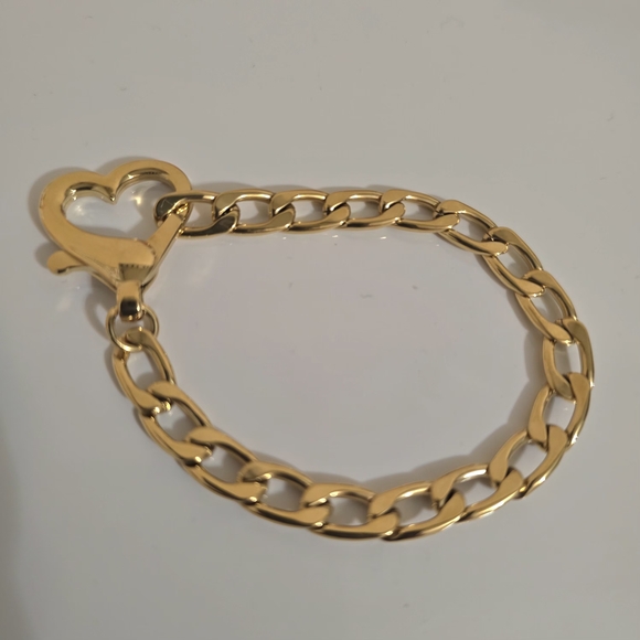 Chic Gold Heart Necklace and Bracelet Set